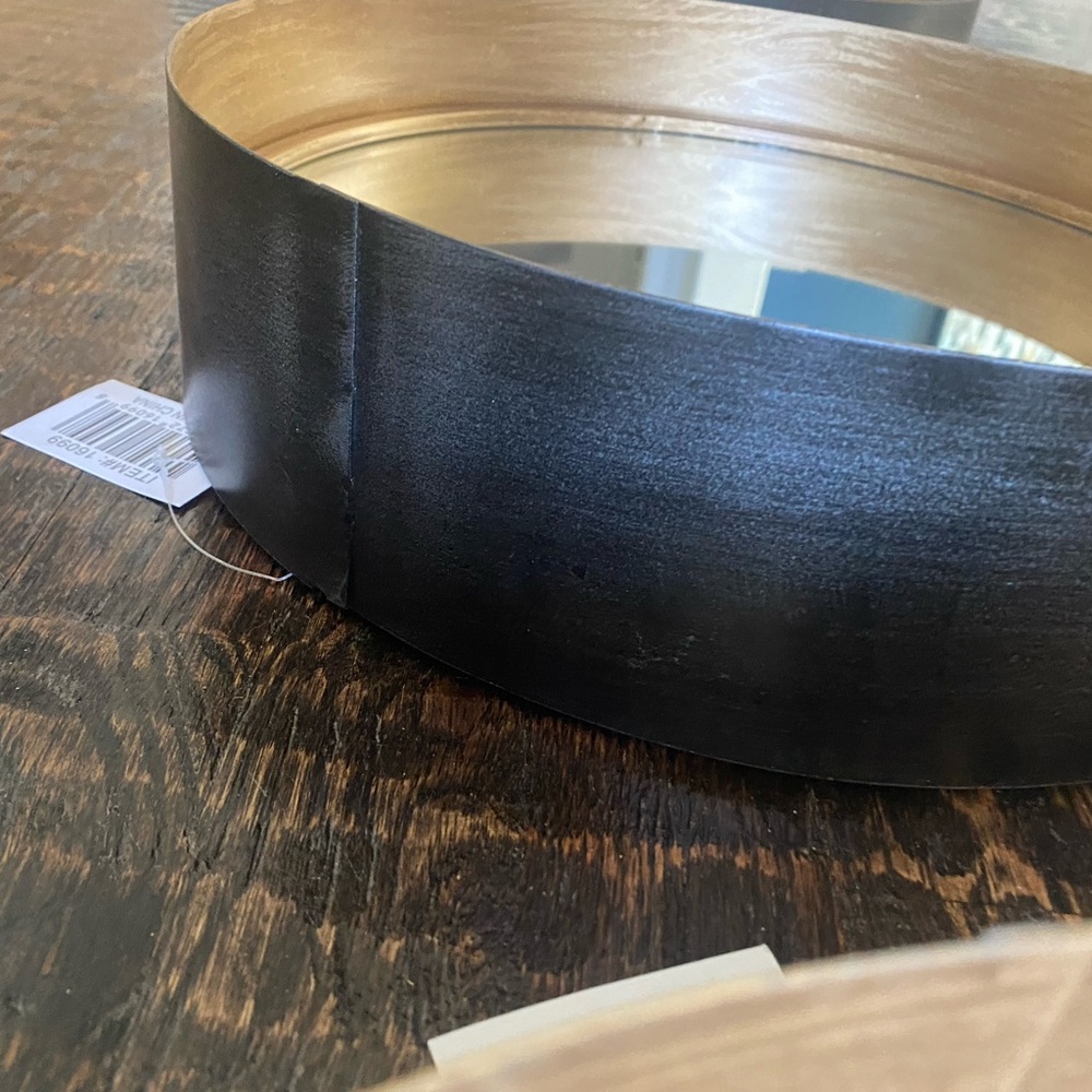 5 piece Round Black and Gold Wall Mirror Set - Picture 4 of 5